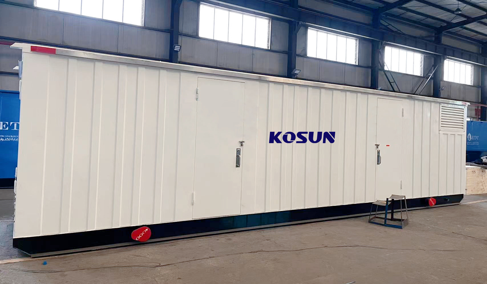 <b>西安科迅（KOSUN）大型含油污泥處理系統(tǒng)發(fā)往中東-科威特項(xiàng)目現(xiàn)場(chǎng)</b>