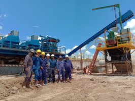 阿根廷石油開(kāi)采固控設(shè)備現(xiàn)場(chǎng)